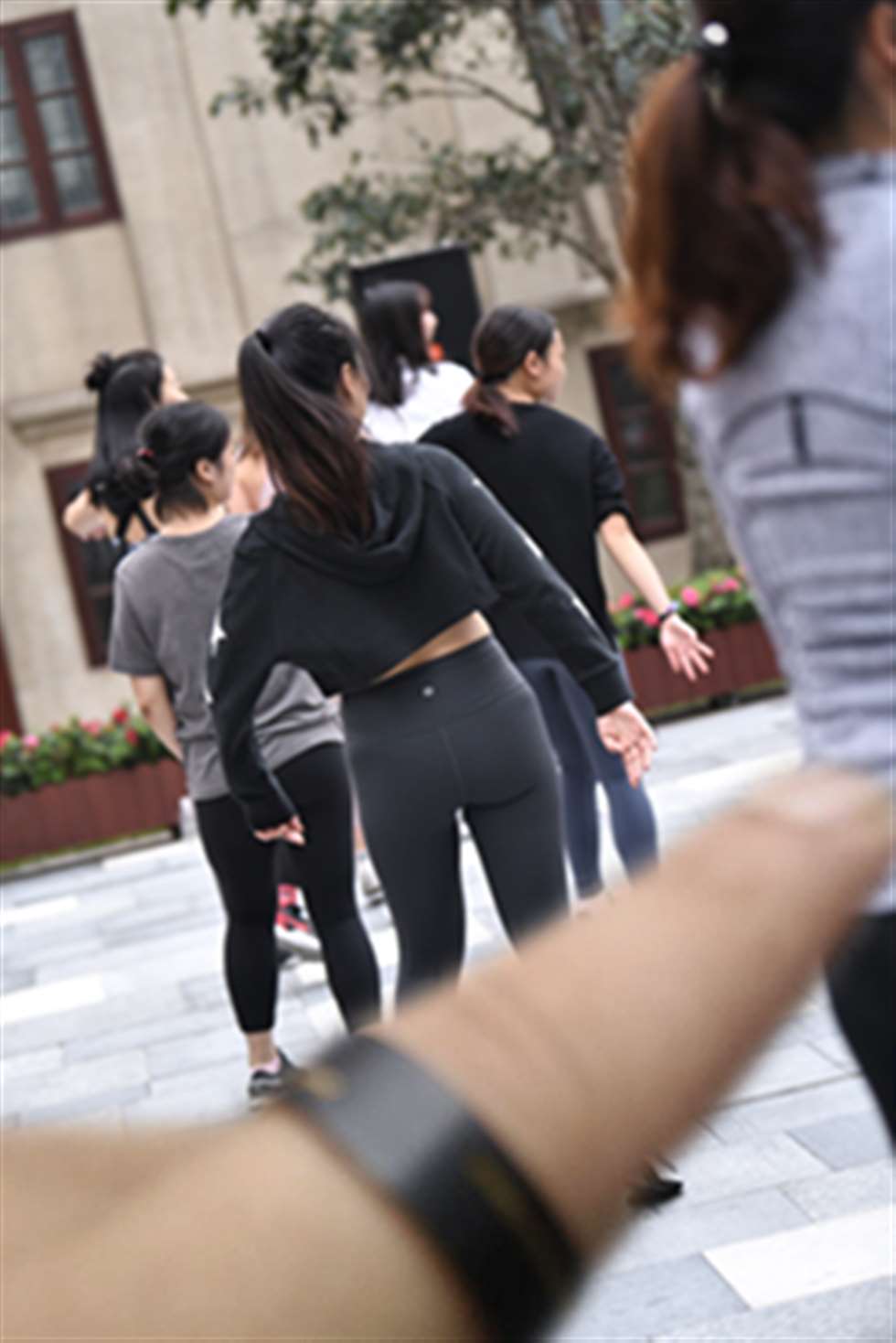 图片[3]-【咔喳赛贴】快乐健身-街拍流行馆