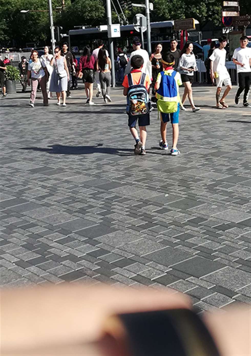 图片[3]-【视觉冲击赛贴】蜜桃裤-街拍流行馆