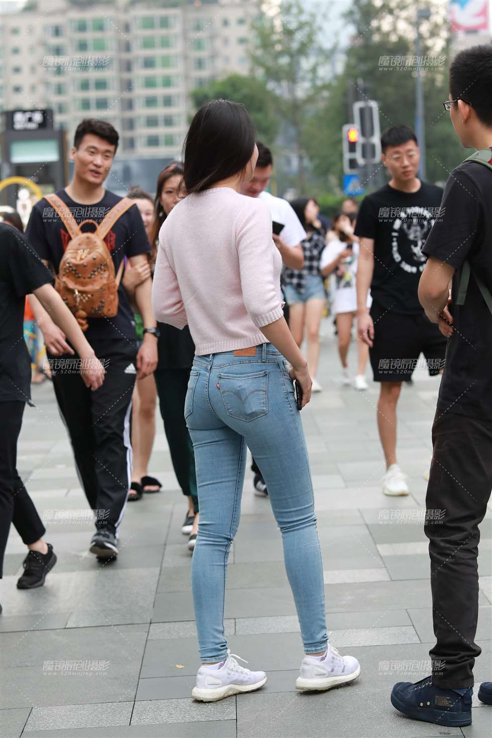 图片[5]-【凯恩赛贴】饱满紧牛女孩-街拍流行馆