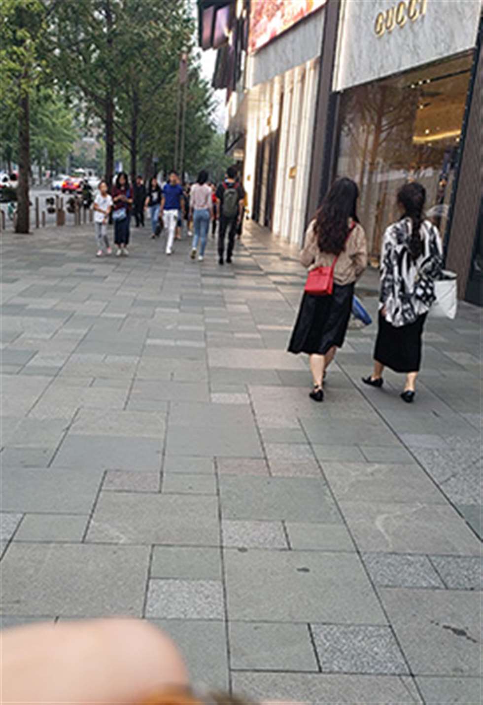 图片[3]-【凯恩赛贴】饱满紧牛女孩-街拍流行馆