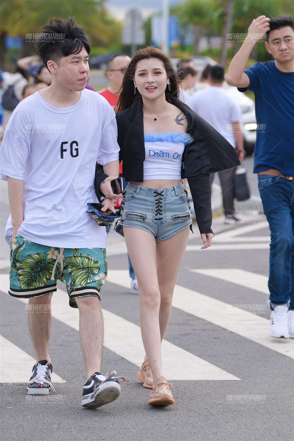 图片[4]-性感的热裤女友-街拍流行馆