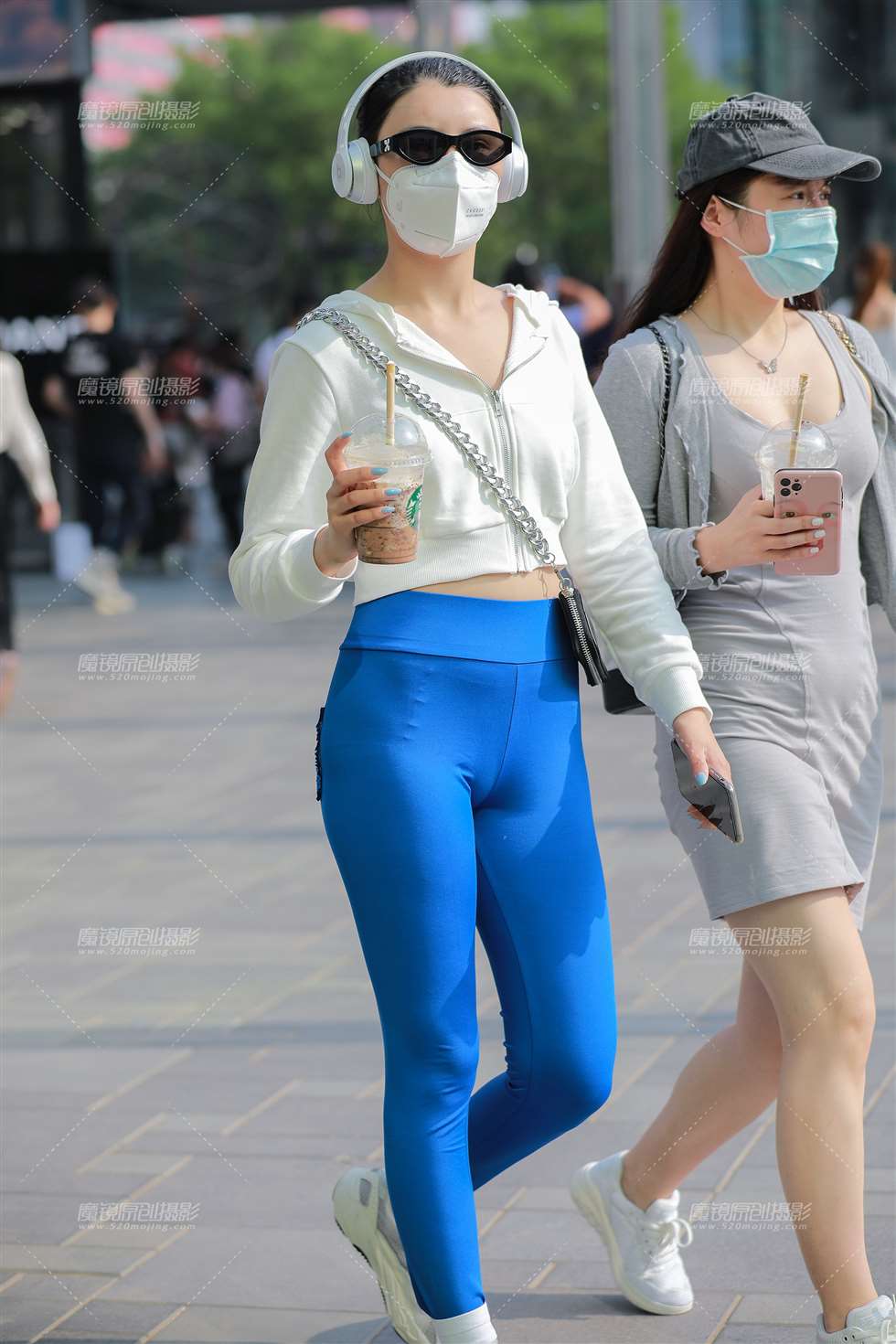 图片[1]-【玻璃赛帖】蓝色瑜伽裤-街拍流行馆