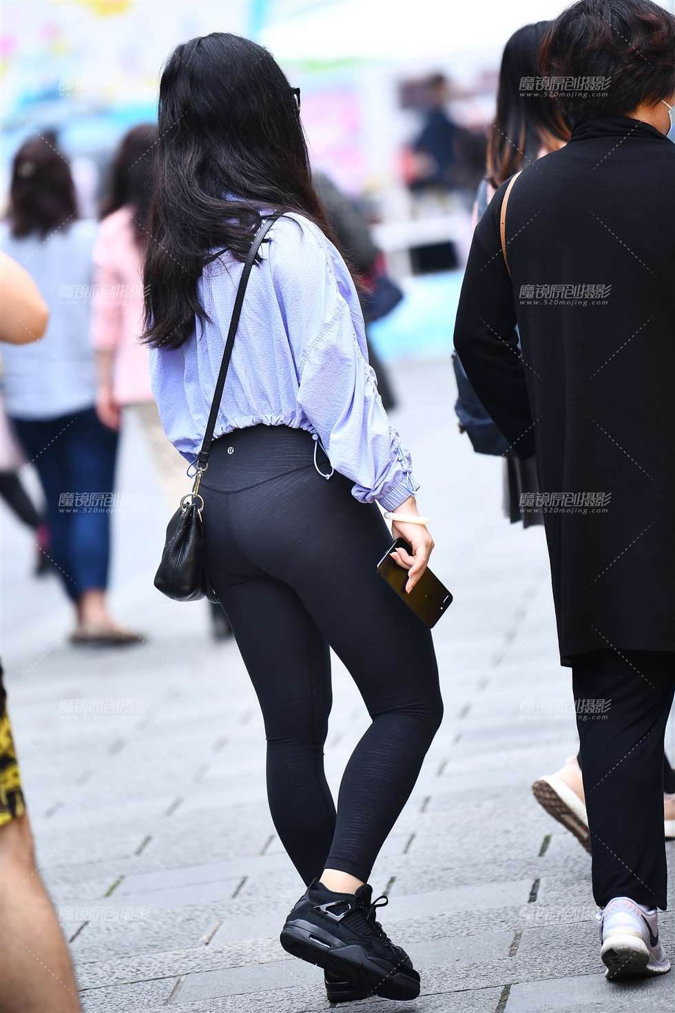 图片[2]-【咔喳赛帖】丰满的眼镜妹妹-街拍流行馆