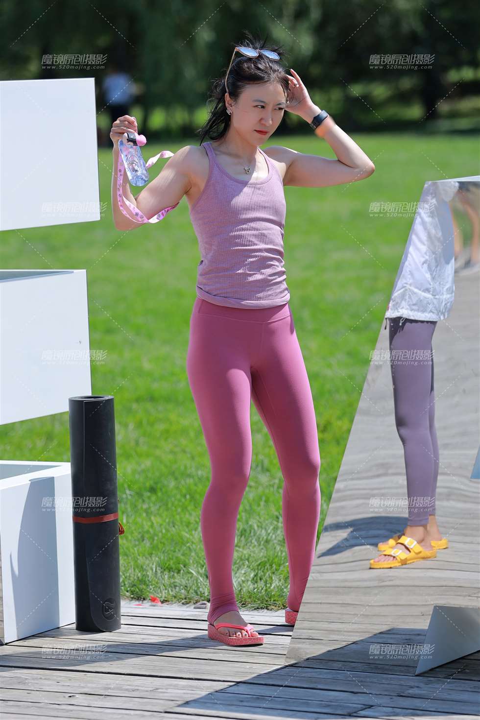 图片[5]-【小默赛帖】香汗淋淋瑜伽美女-街拍流行馆
