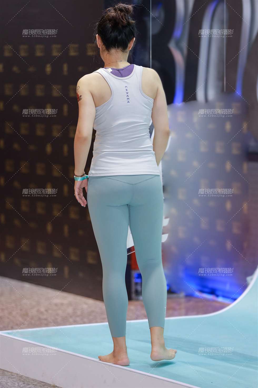 图片[2]-【小默赛帖】靓丽阳光瑜伽美女-街拍流行馆