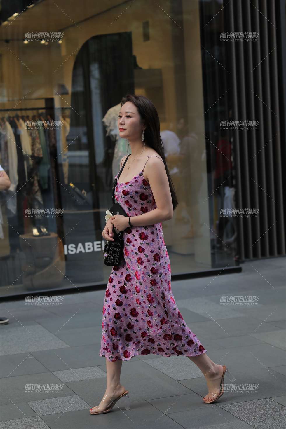 图片[1]-【凯恩赛贴】女人味-街拍流行馆
