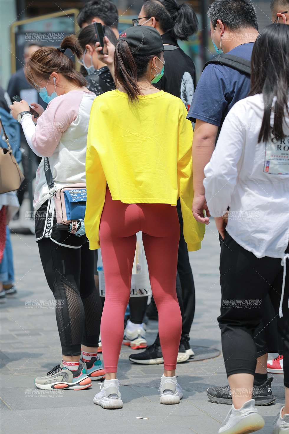 图片[5]-【玻璃赛帖】红色瑜伽裤女友-街拍流行馆