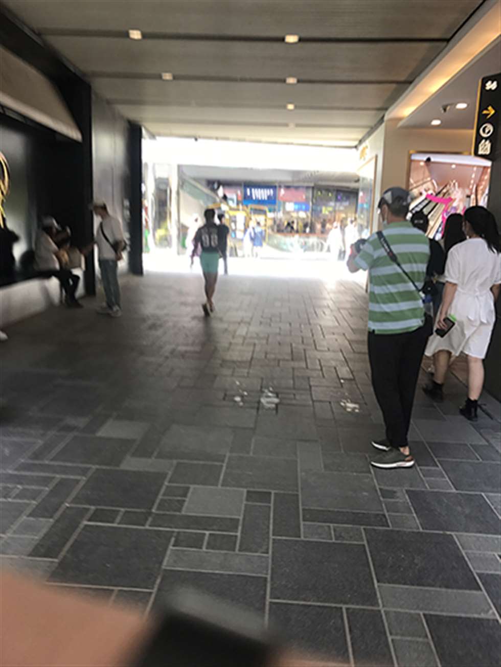 图片[3]-【玻璃赛帖】绿色瑜伽裤-街拍流行馆