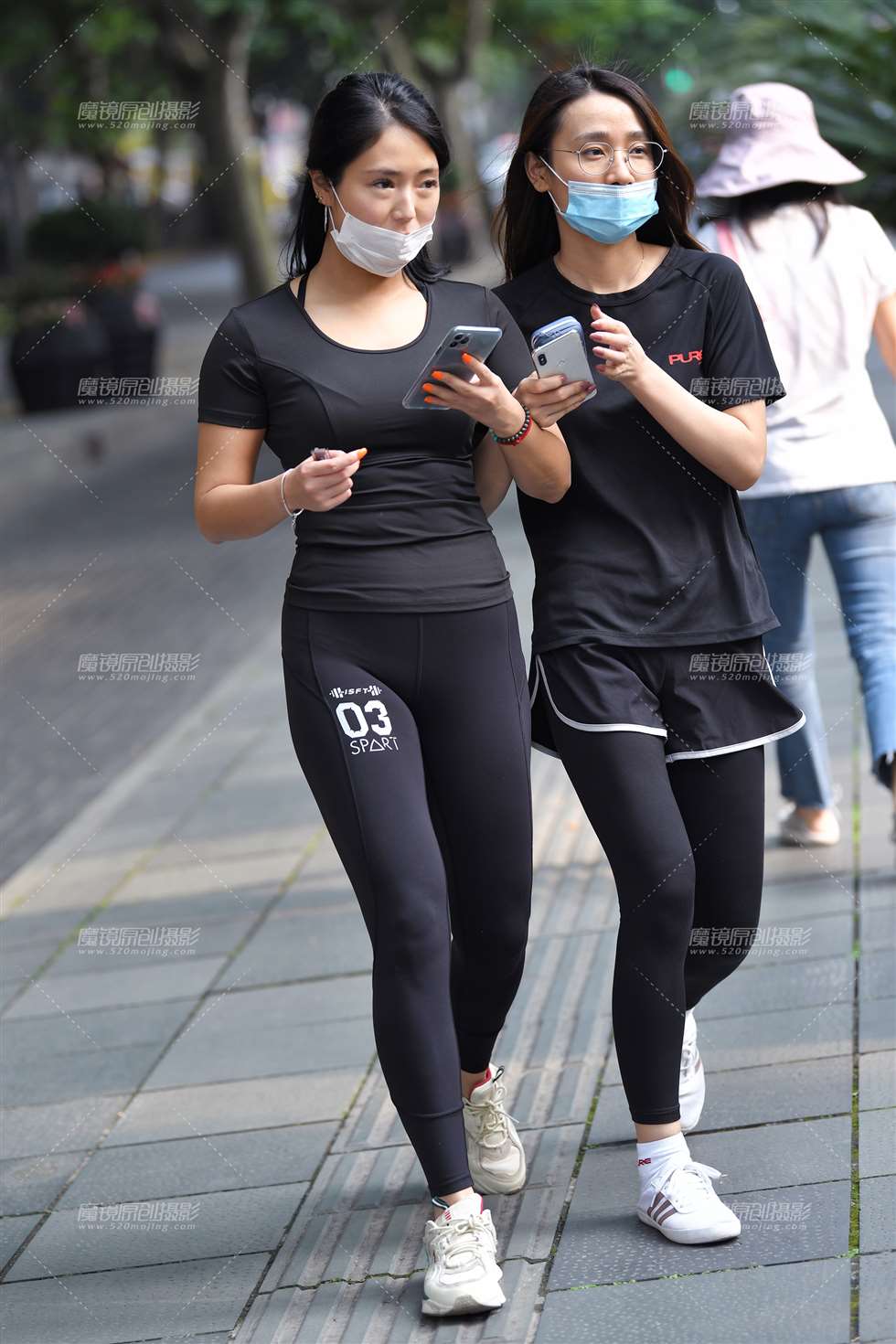 图片[5]-【咔喳赛帖】健身装闺蜜-街拍流行馆