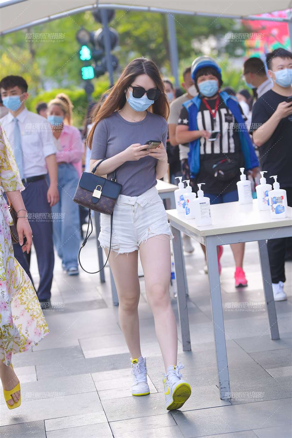 图片[4]-白热裤，大白腿女孩~-街拍流行馆