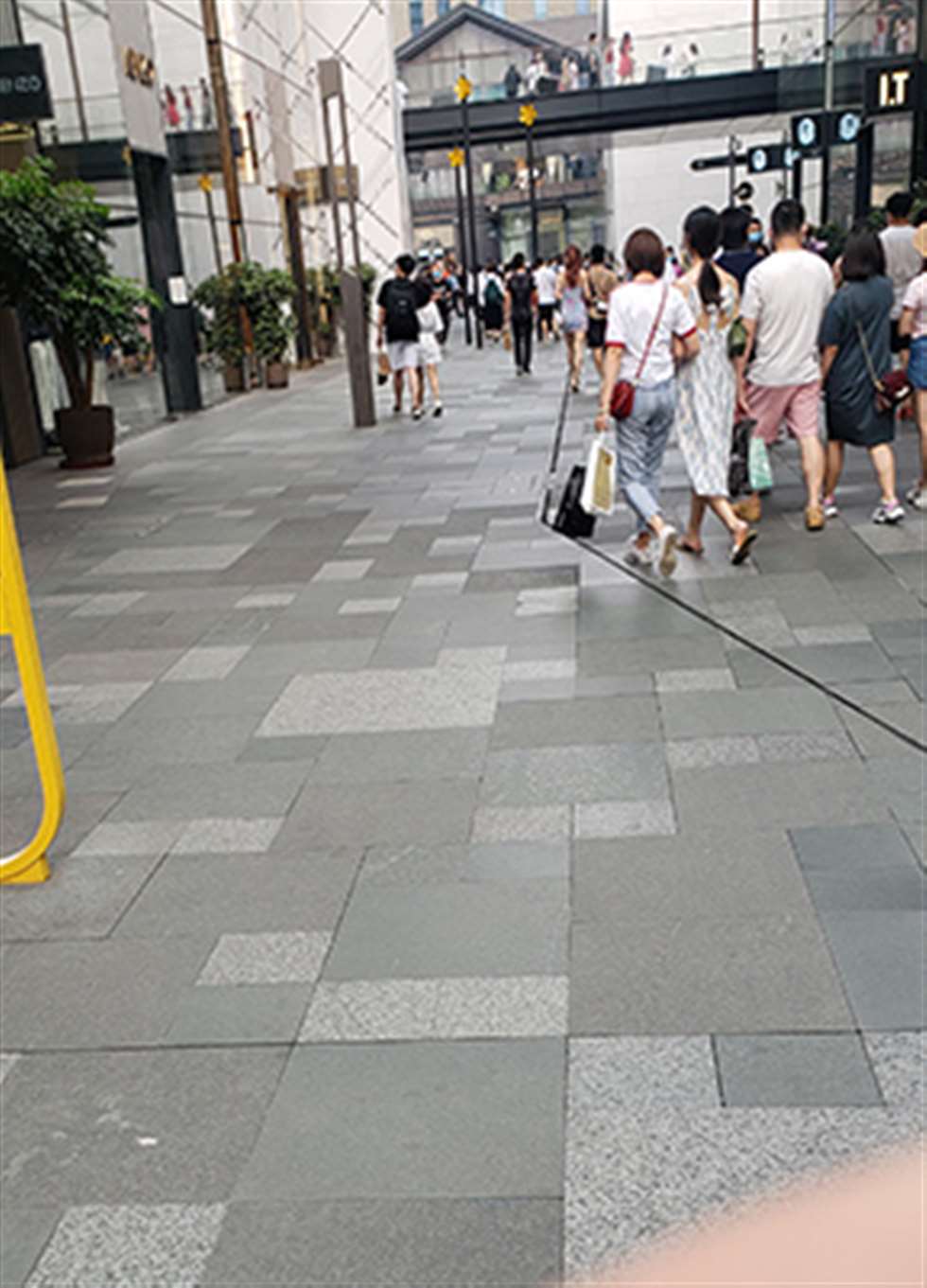 图片[3]-【凯恩赛帖】包臀短裙-街拍流行馆