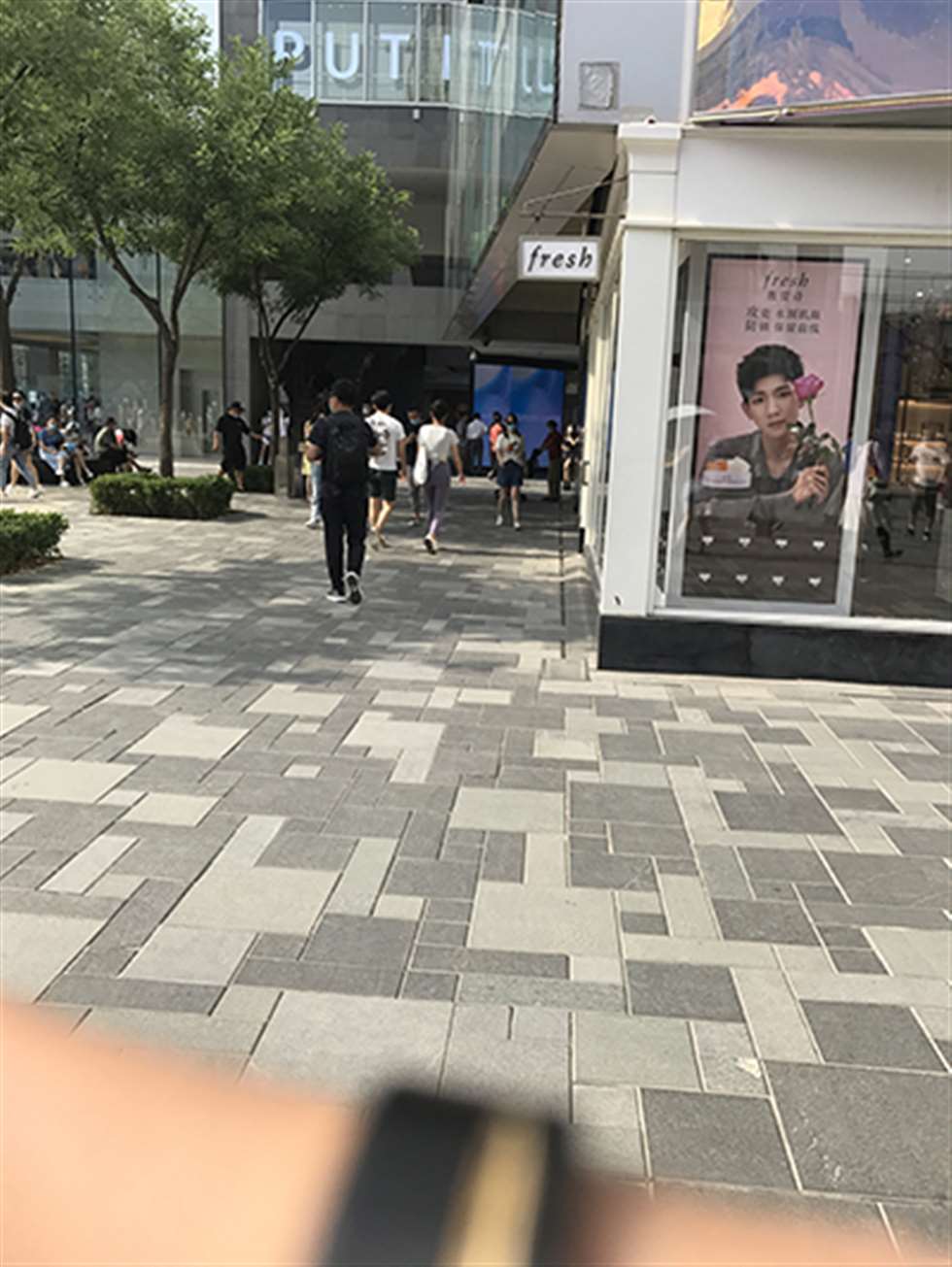 图片[3]-【玻璃赛帖】紫色瑜伽裤女友-街拍流行馆
