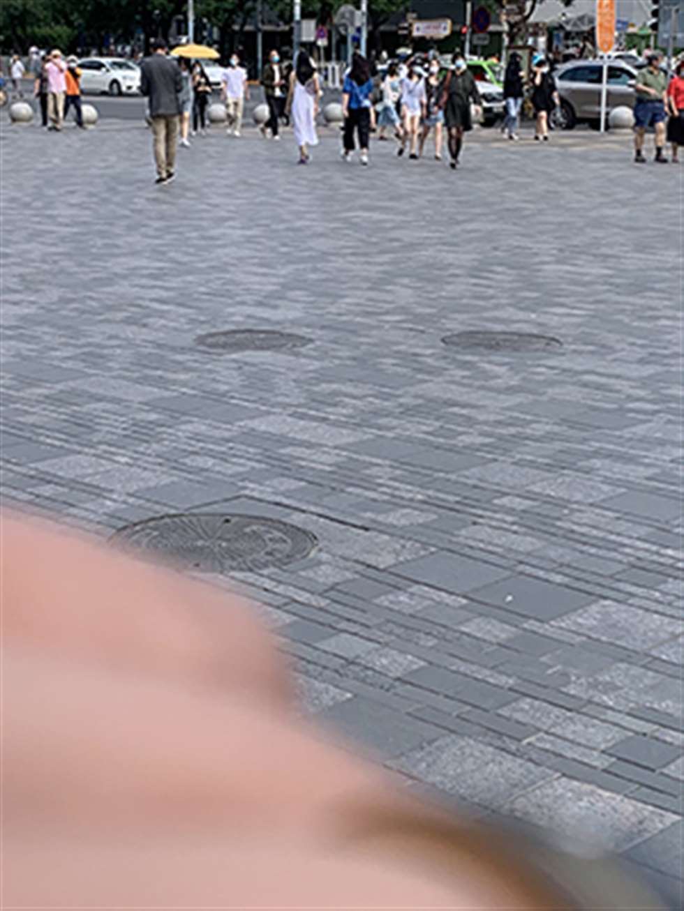 图片[3]-【红石赛帖】白裙美女-街拍流行馆