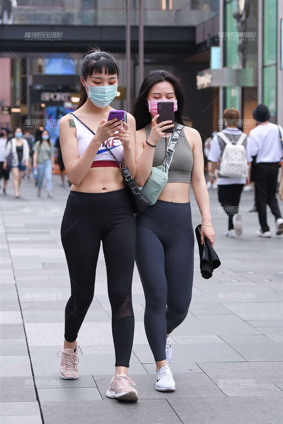 图片[1]-黑灰瑜伽裤-街拍流行馆