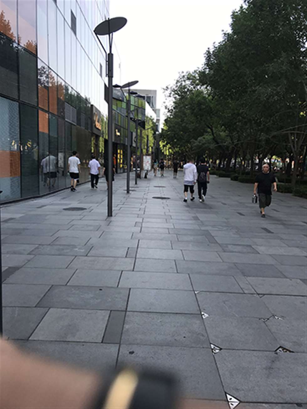 图片[3]-【玻璃赛帖】热裤小仙女-街拍流行馆