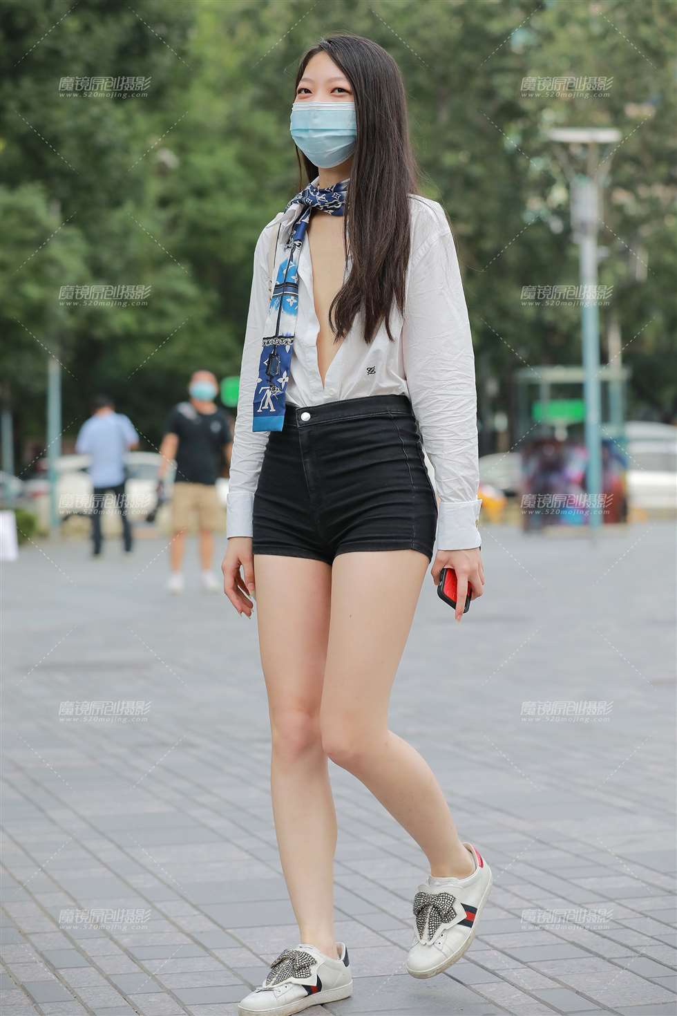 图片[5]-【玻璃赛帖】黑色热裤小妹-街拍流行馆