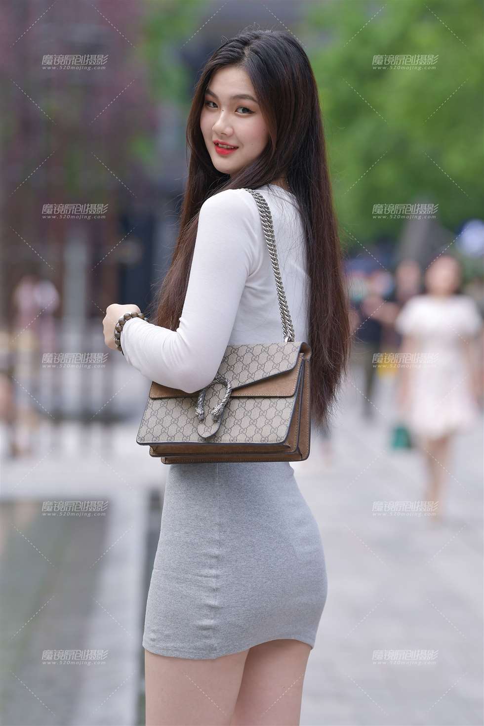 图片[2]-【视觉冲击赛贴】肉嘟嘟de小姐姐-街拍流行馆