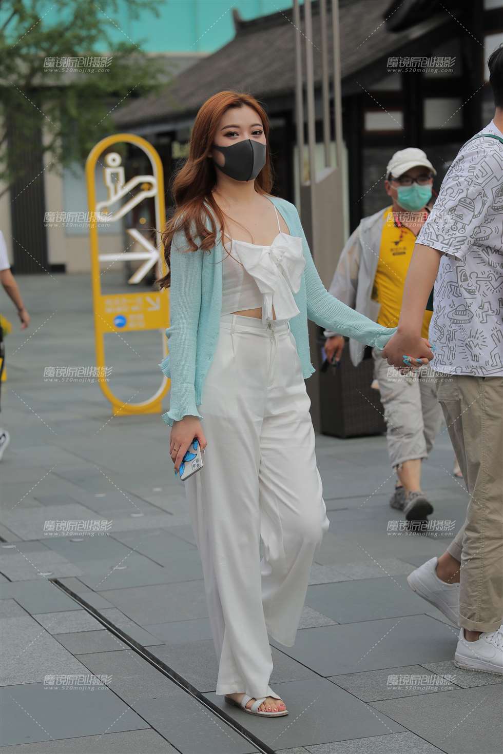 图片[1]-【凯恩赛贴】漂亮女友-街拍流行馆