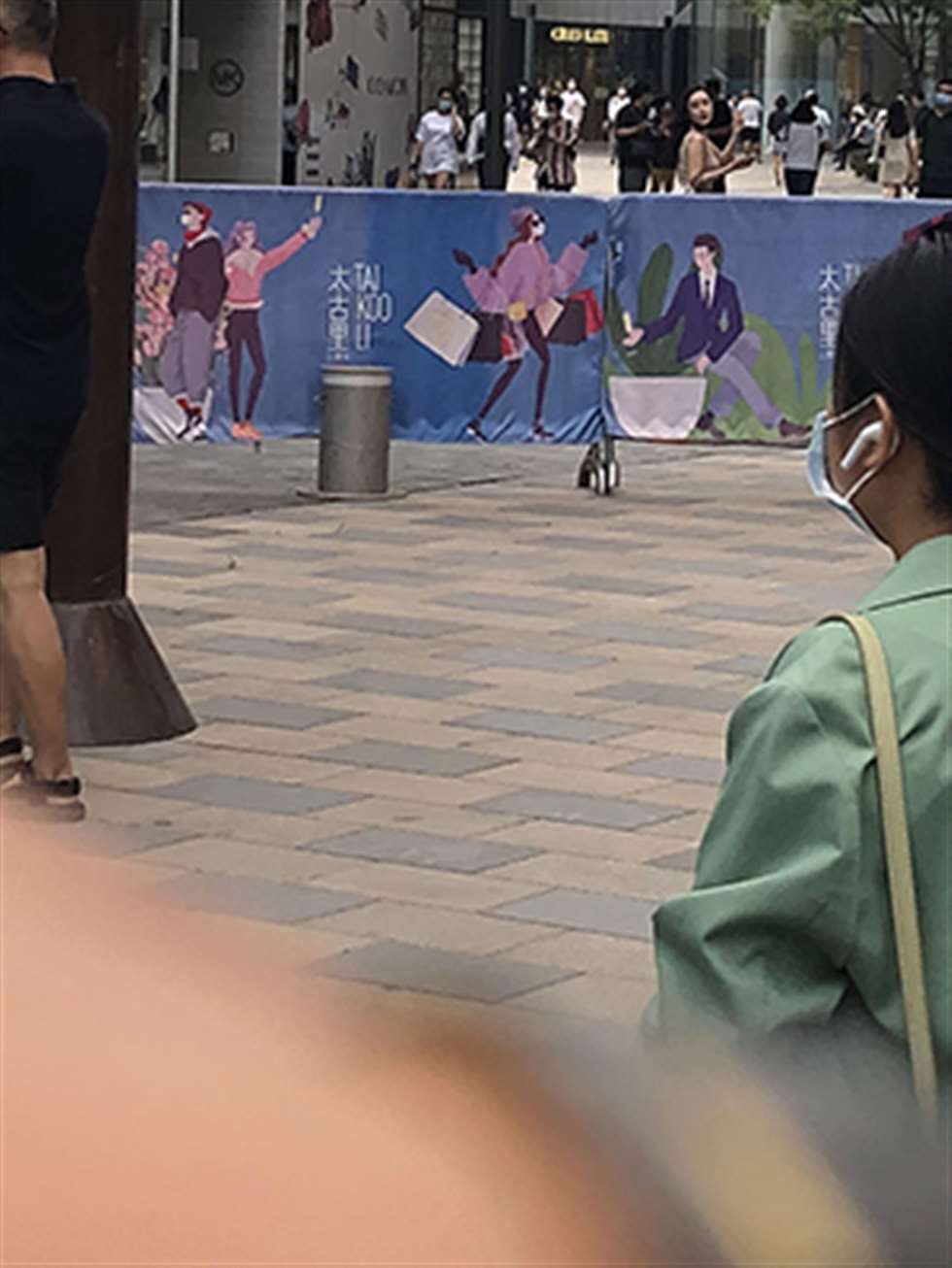 图片[3]-【红石赛贴】性感长裙美女-街拍流行馆