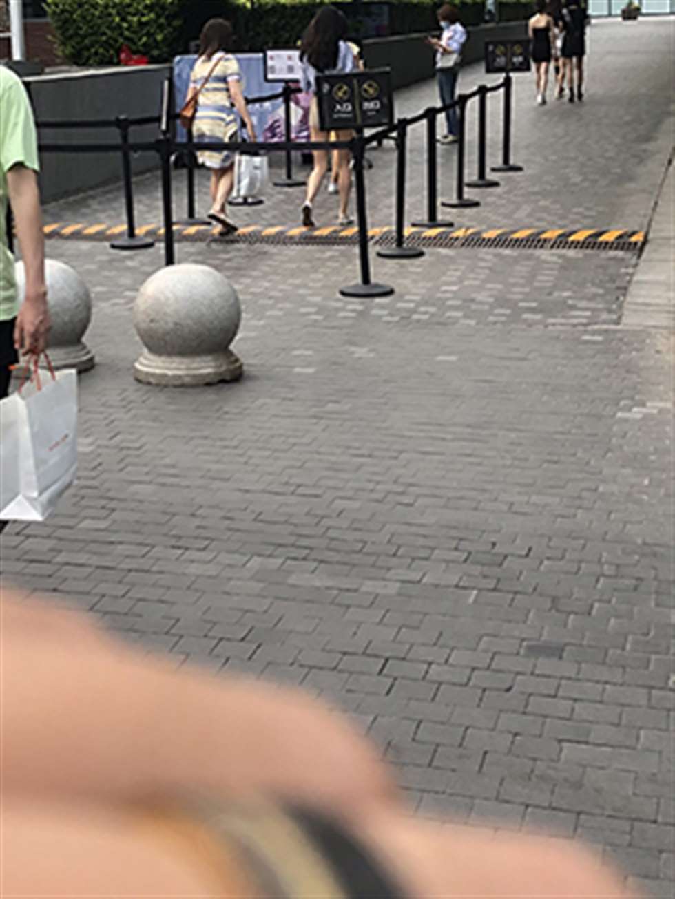 图片[3]-【红石赛贴】性感热裤-街拍流行馆