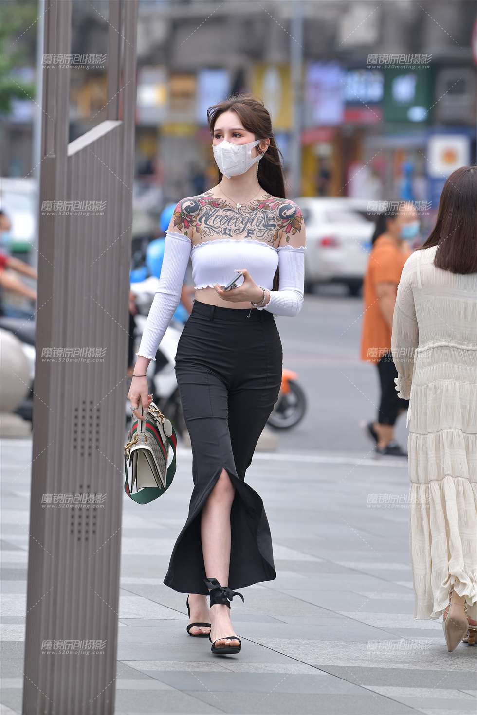 图片[5]-【视觉冲击赛贴】抹胸紧身黑裤-街拍流行馆