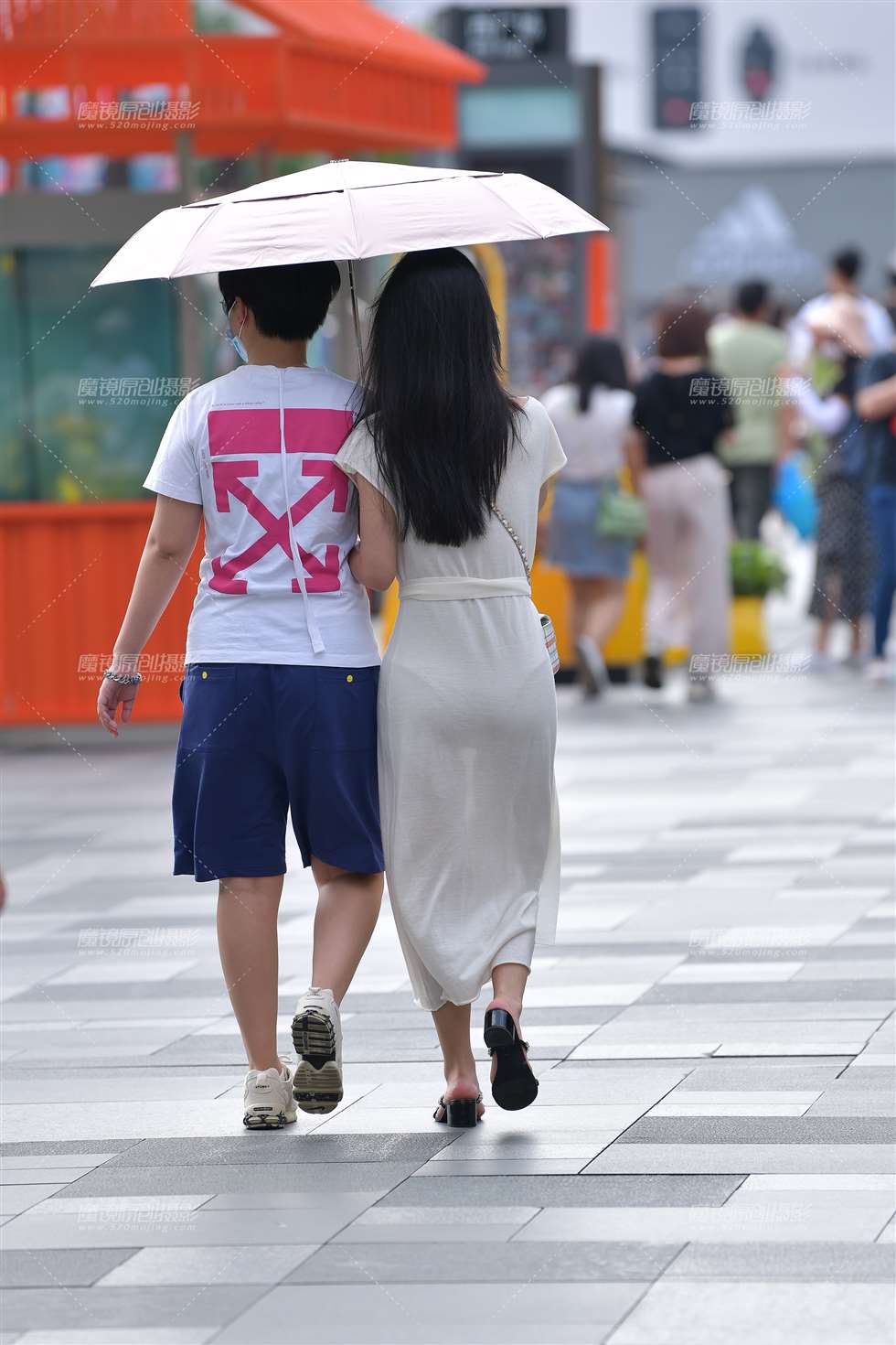 图片[5]-【视觉冲击赛贴】夏日白裙女友-街拍流行馆