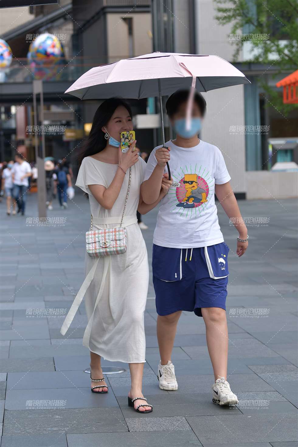 【视觉冲击赛贴】夏日白裙女友-街拍流行馆