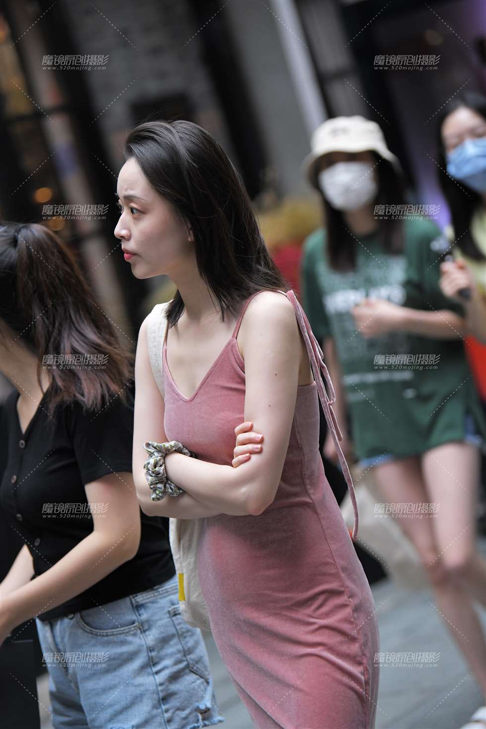 图片[3]-【咔喳赛帖】酒红长裙-街拍流行馆