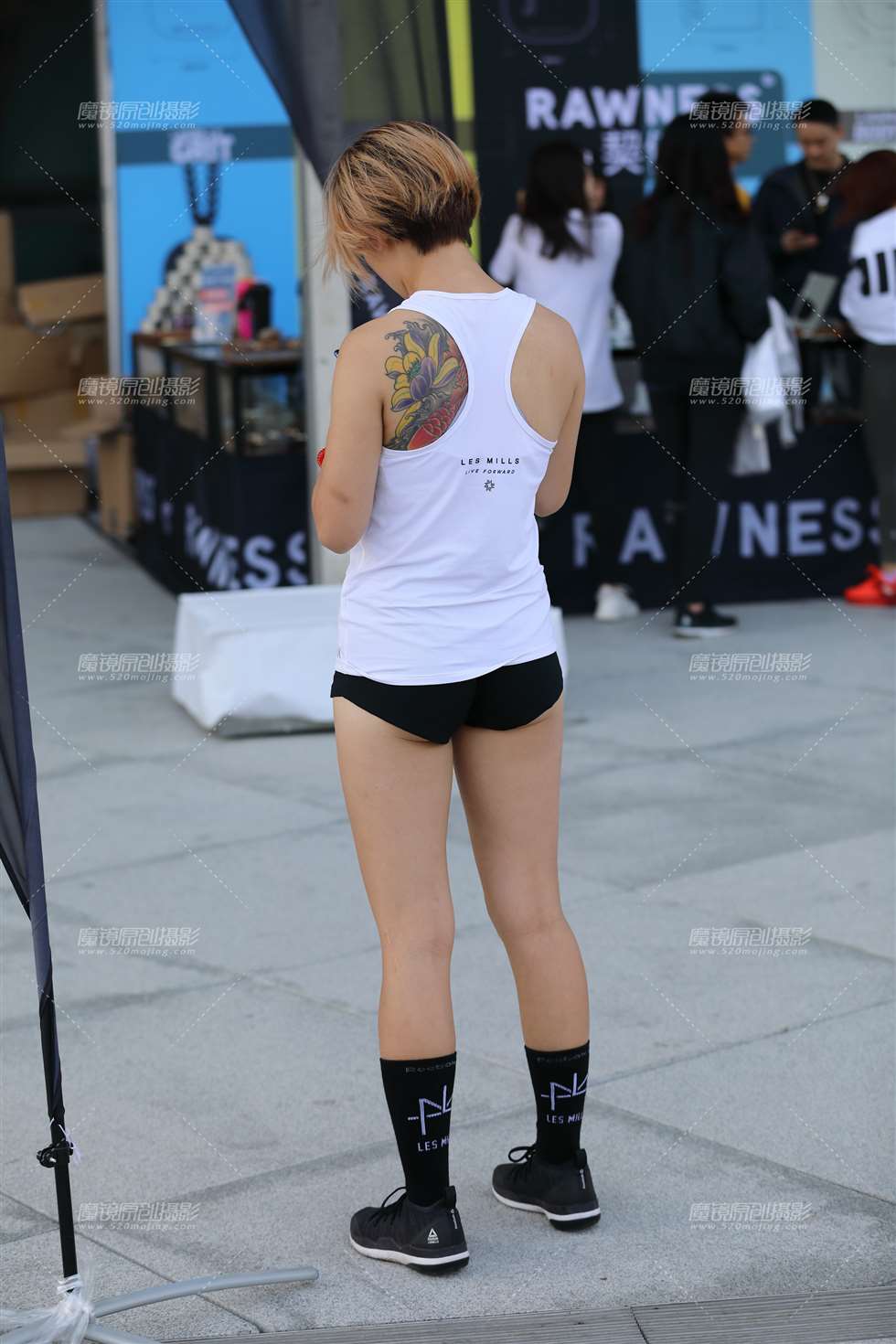 图片[4]-【欧阳赛贴】运动短裤美女-街拍流行馆