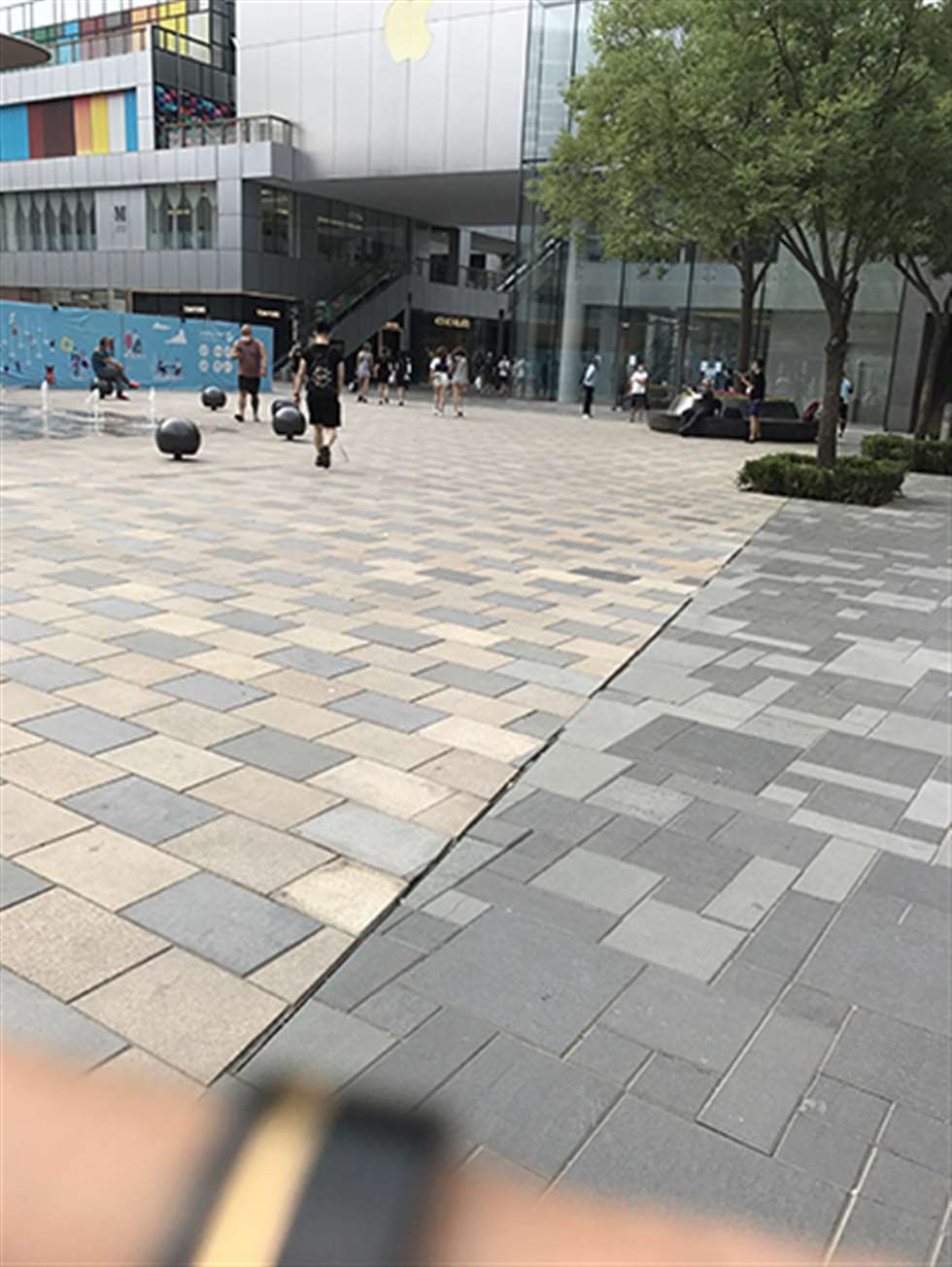 图片[3]-【玻璃赛帖】连体热裤小姐姐-街拍流行馆