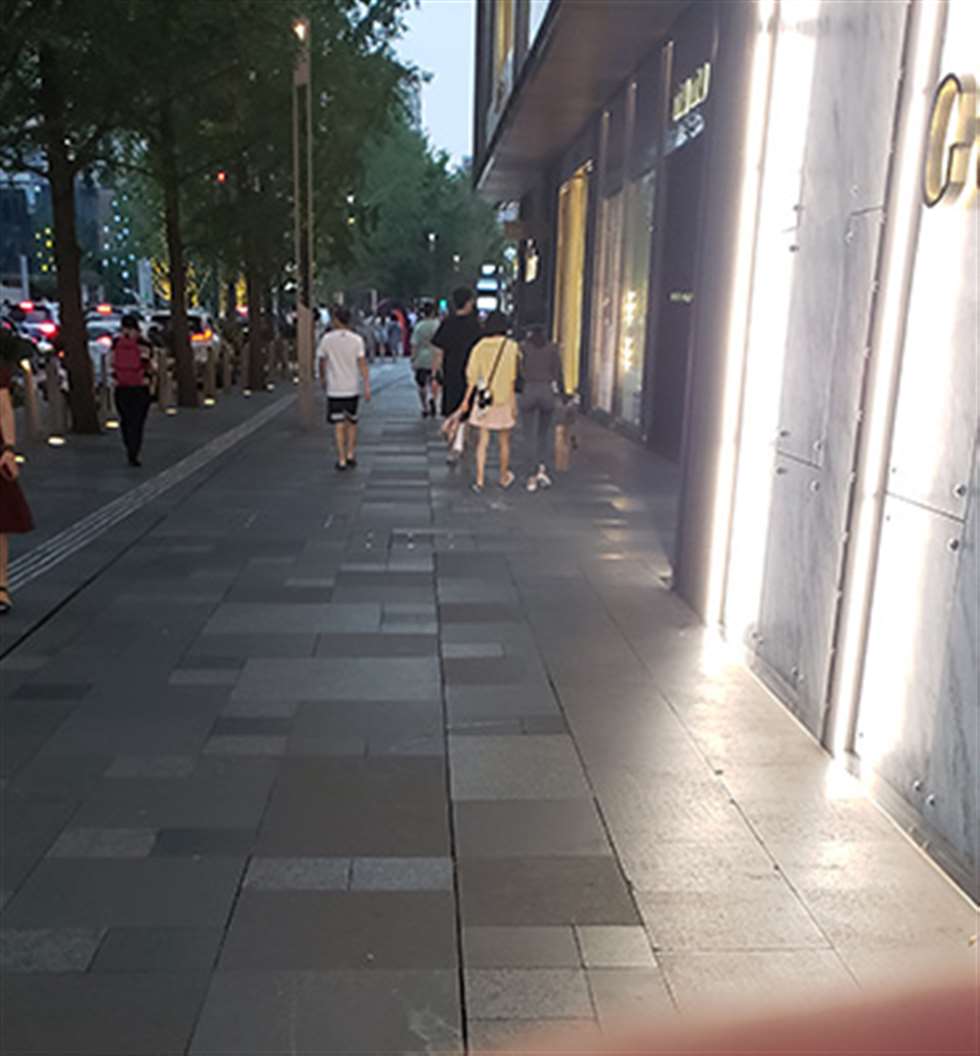 图片[3]-【凯恩赛贴】休闲打扮-街拍流行馆