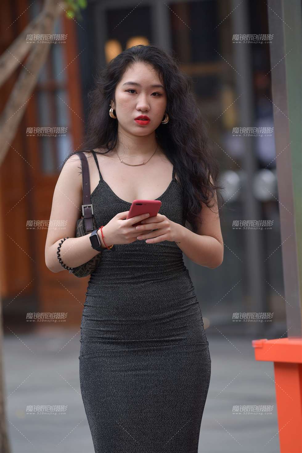 图片[4]-【视觉冲击赛贴】丰腴翘臀紧身裤**-街拍流行馆