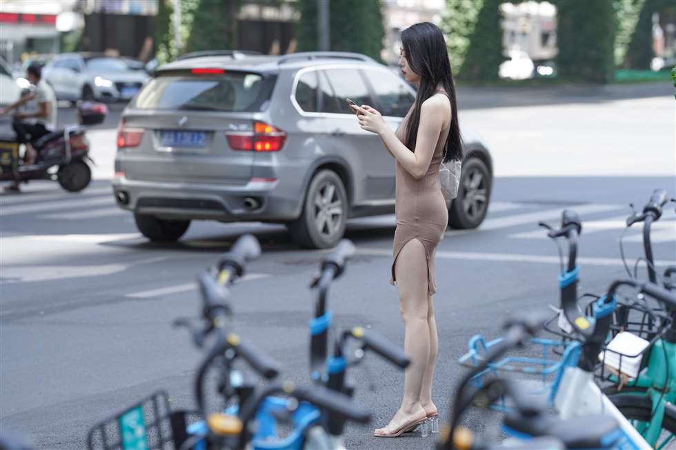 图片[5]-【凯恩街拍作品】搭讪包臀裙美女-街拍流行馆