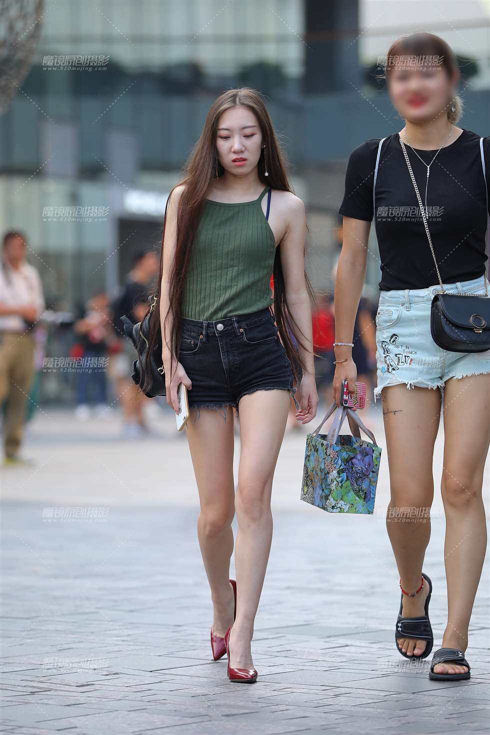 图片[3]-热裤高跟，美腿小姐姐-街拍流行馆