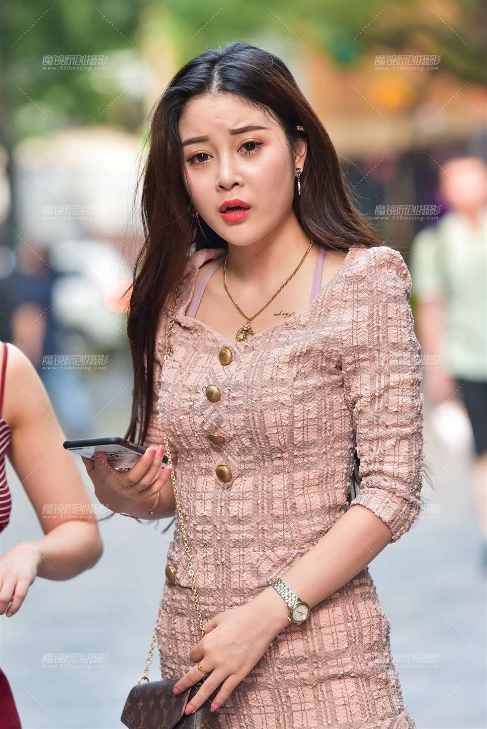 图片[3]-【补档】美腿荷摆裙美眉-街拍流行馆