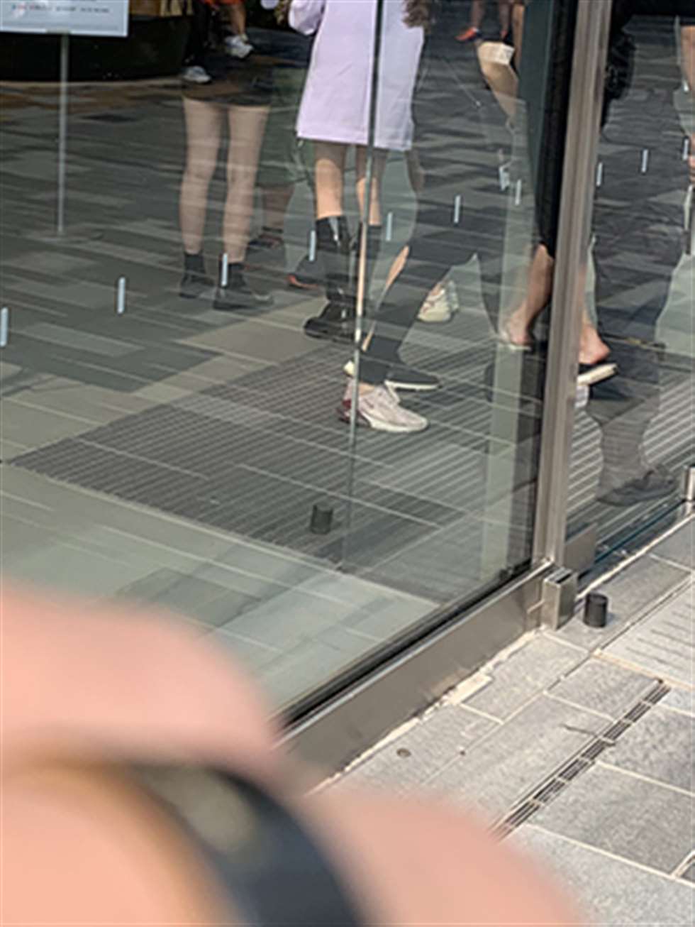 图片[3]-【红石赛帖】性感黑包臀裙-街拍流行馆