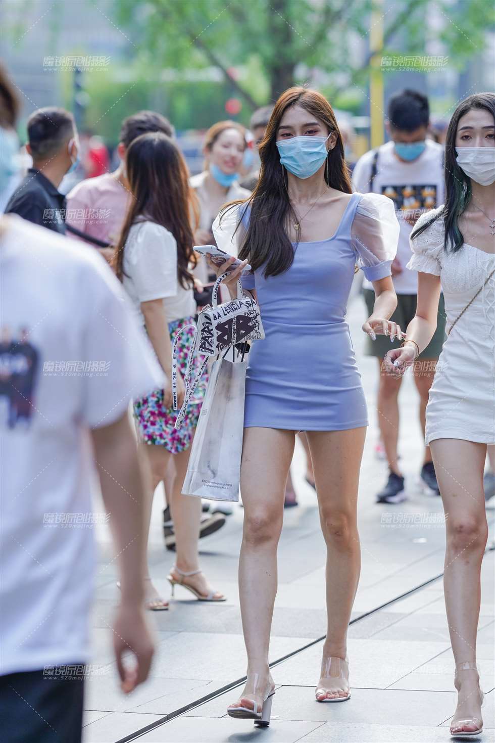 图片[1]-【凯恩赛贴】三人行 必有美腿-第二季-街拍流行馆