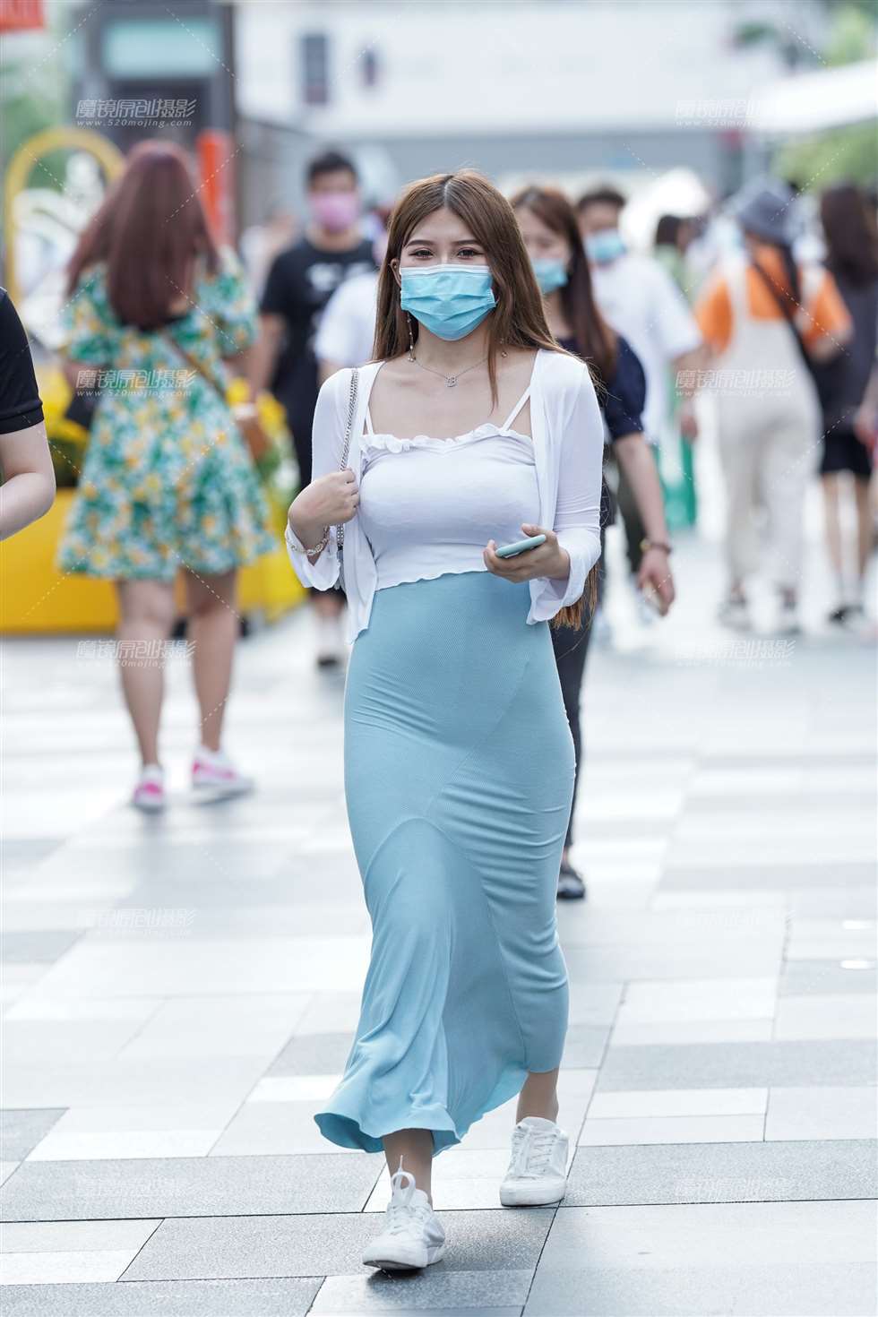 图片[1]-【凯恩赛贴】包臀长裙-街拍流行馆