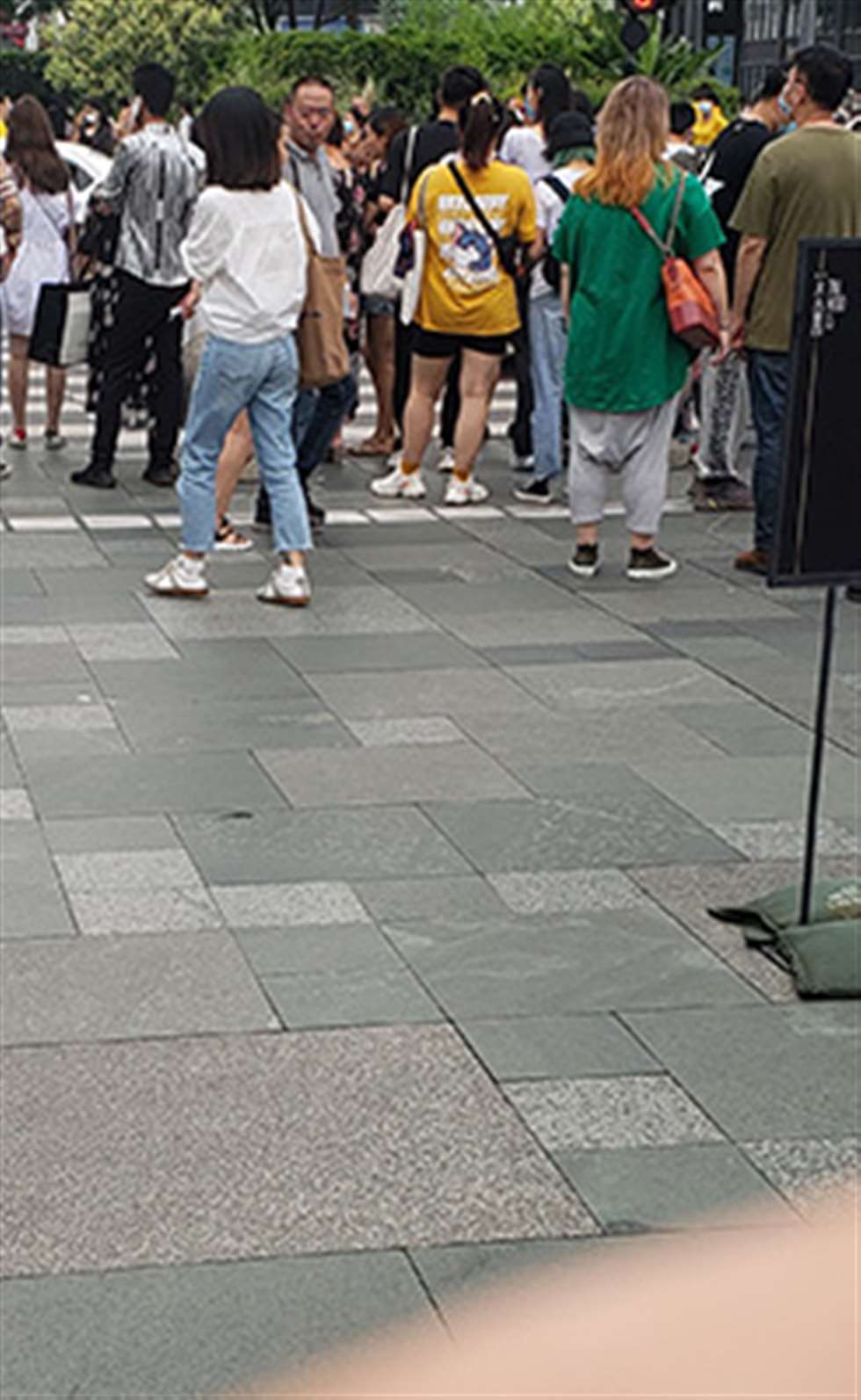 图片[3]-【凯恩赛贴】一条紧身裤就能美全身-街拍流行馆