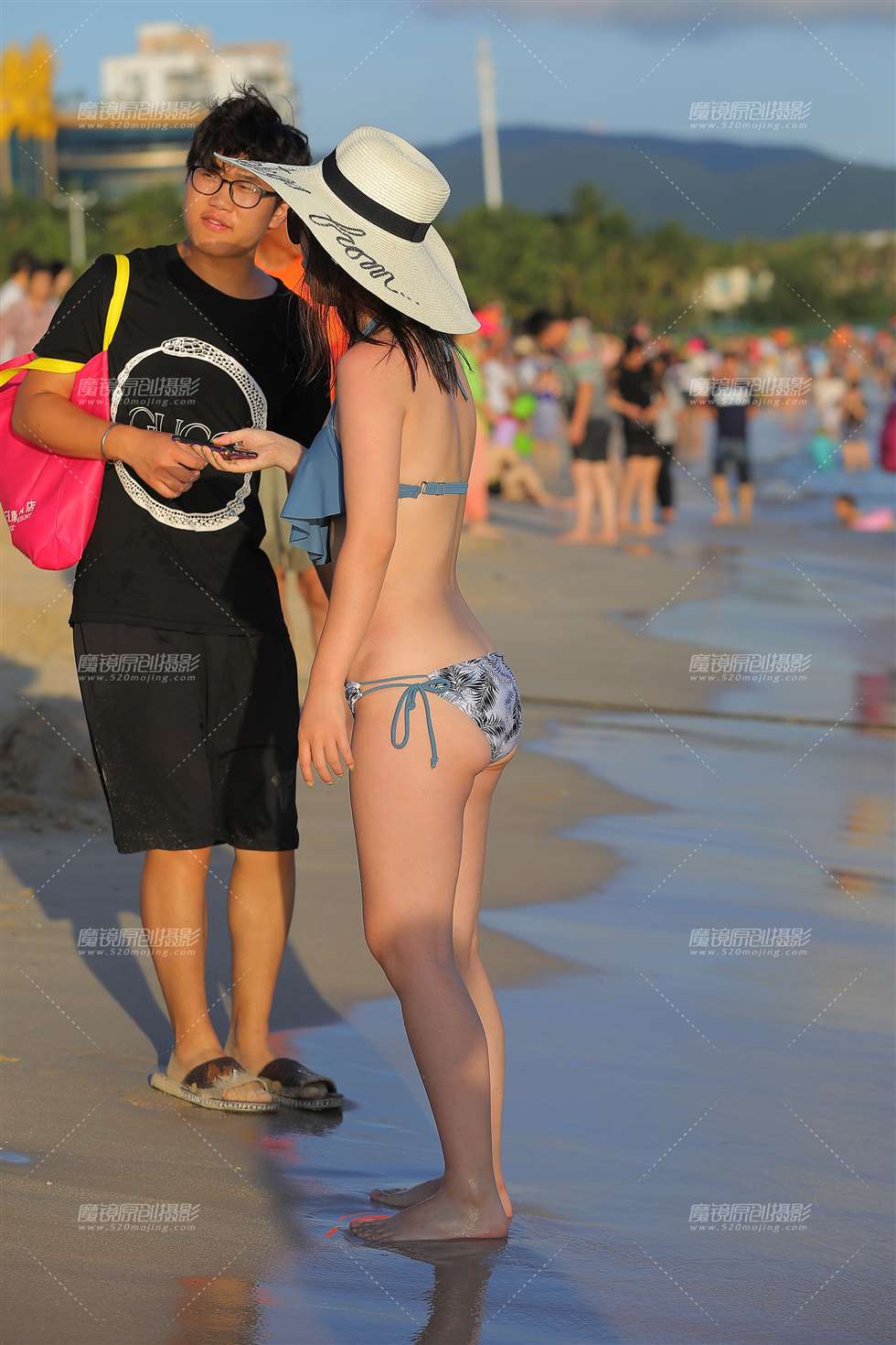 图片[3]-【补档】遇见细腰大臀比基尼美眉-街拍流行馆