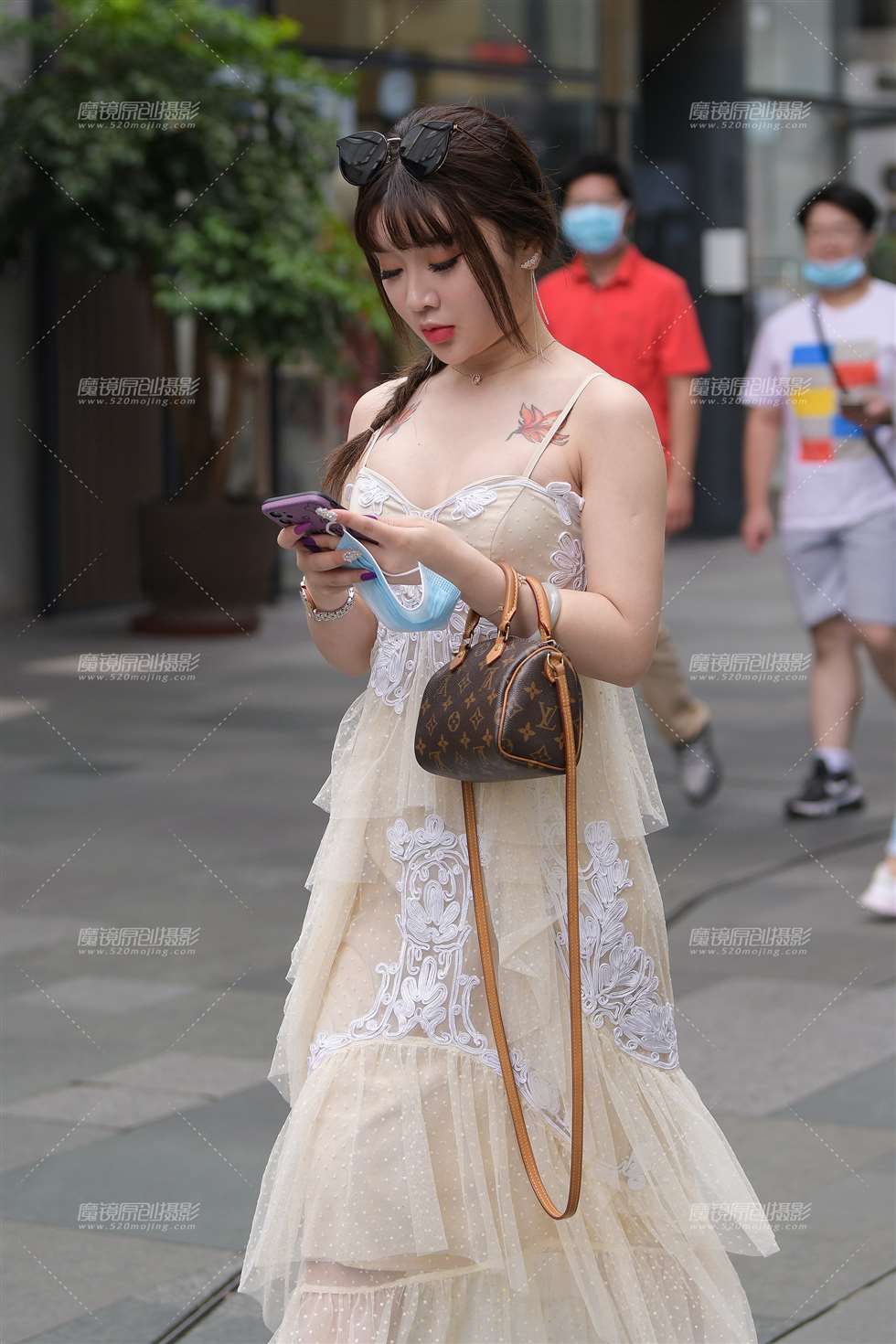 图片[5]-她这是~玫瑰花吗？-街拍流行馆