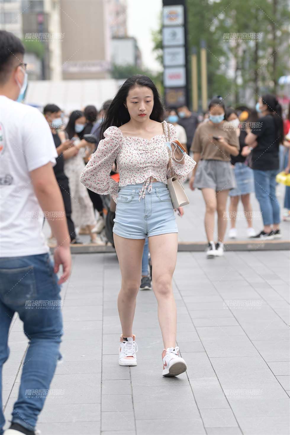 图片[3]-迷你热裤女友~-街拍流行馆