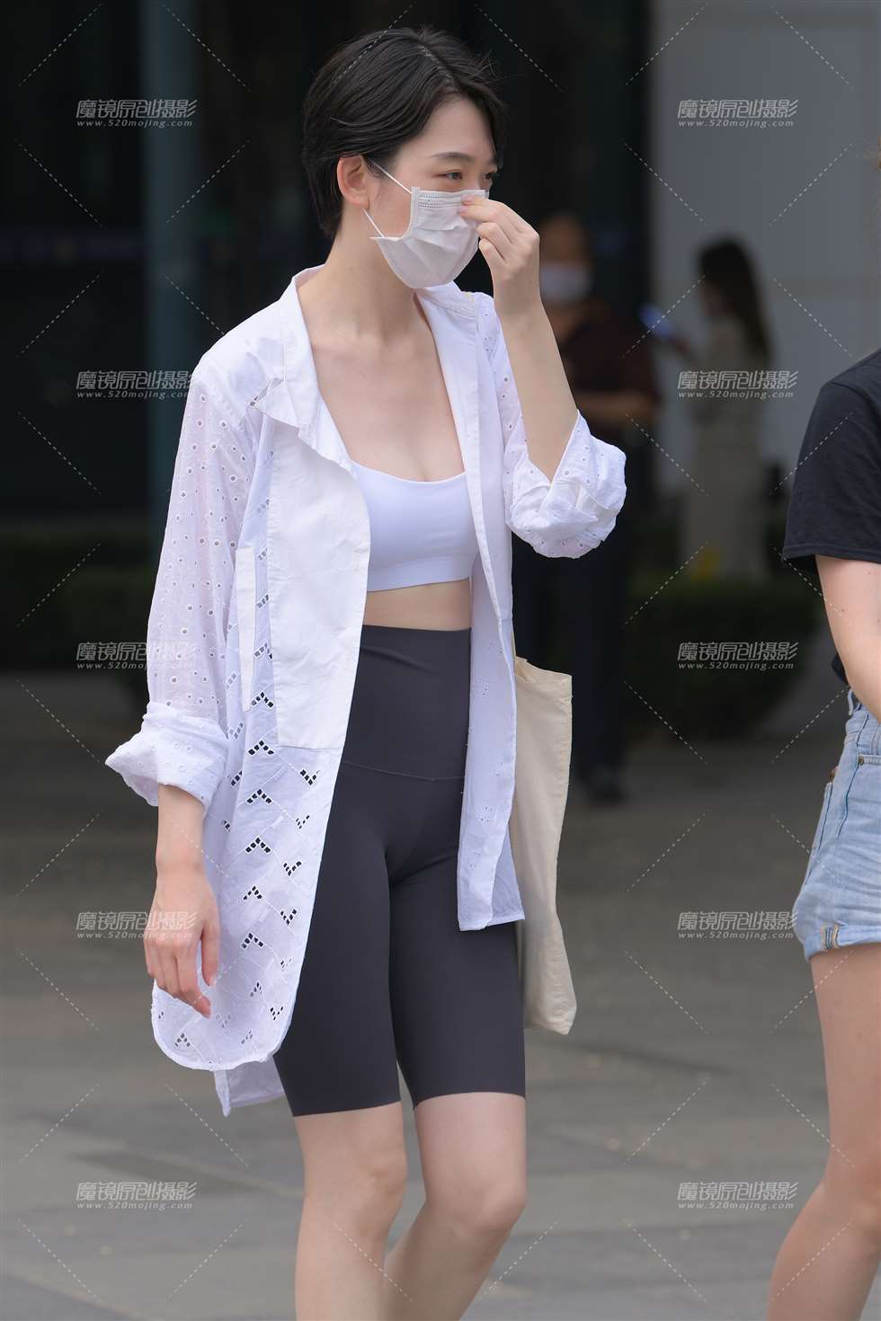 图片[1]-【红石赛帖】气质美女-街拍流行馆