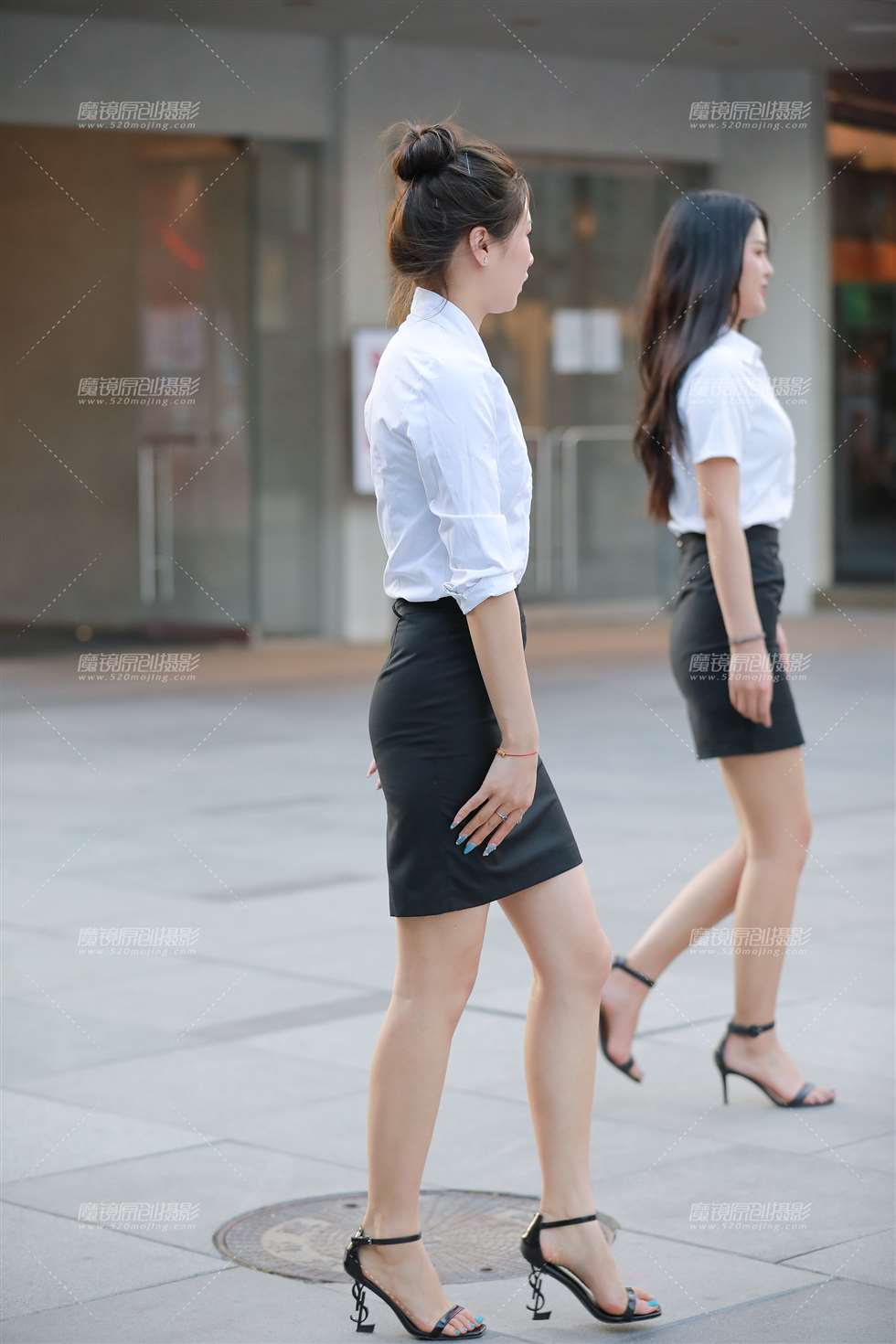 图片[3]-【玻璃街拍】三位职业装美女-街拍流行馆