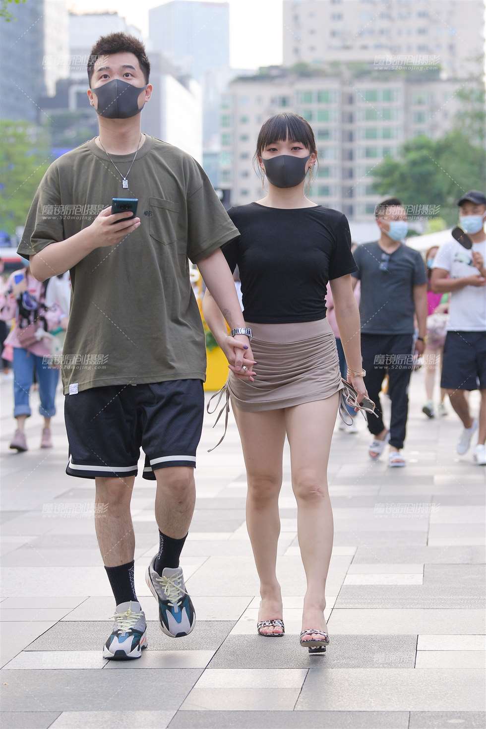 图片[1]-露背好身材美女-街拍流行馆