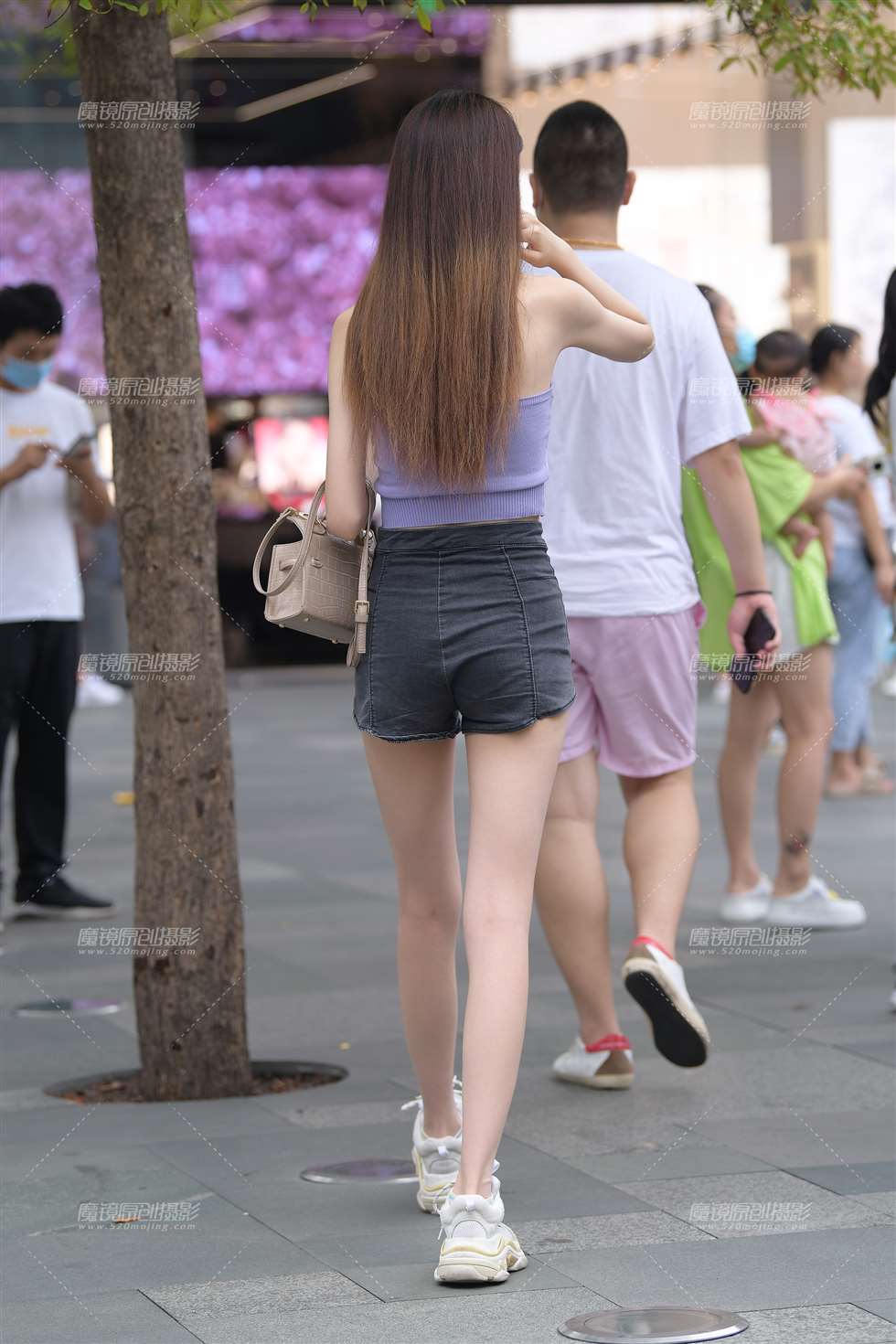 图片[2]-真心美的大长腿美女-街拍流行馆