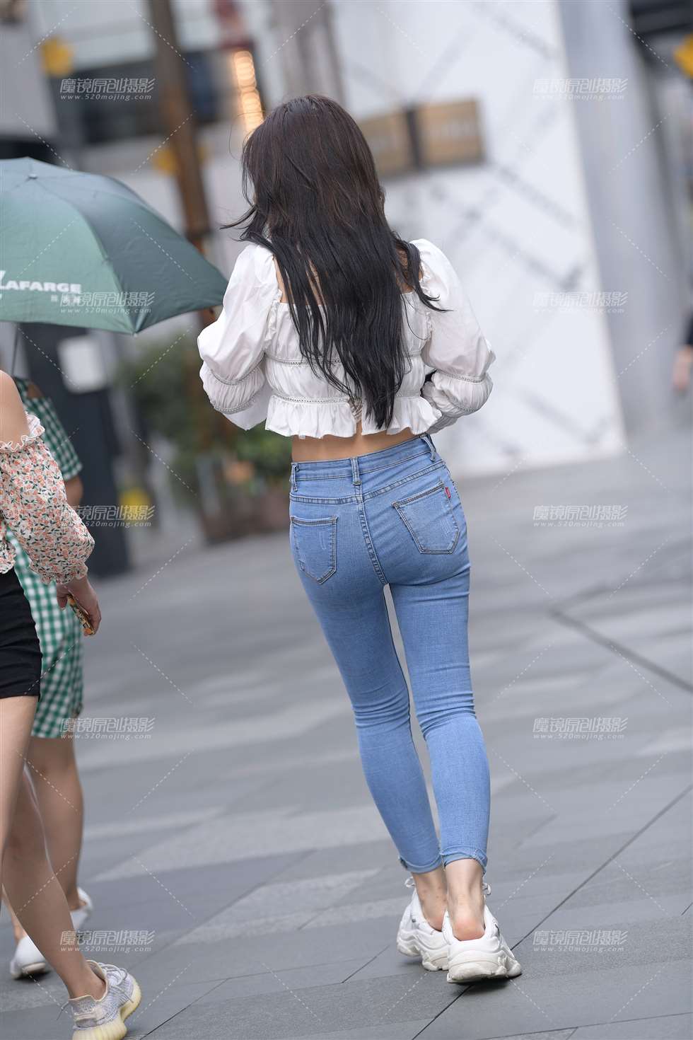 图片[2]-性感紧牛美眉-街拍流行馆