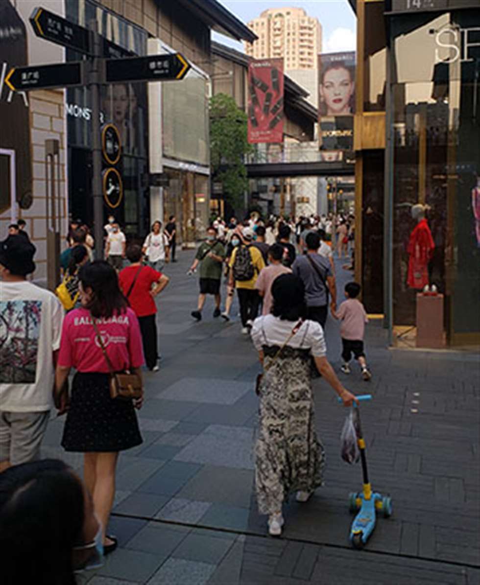 图片[3]-包臀裙 健康的肤色-街拍流行馆