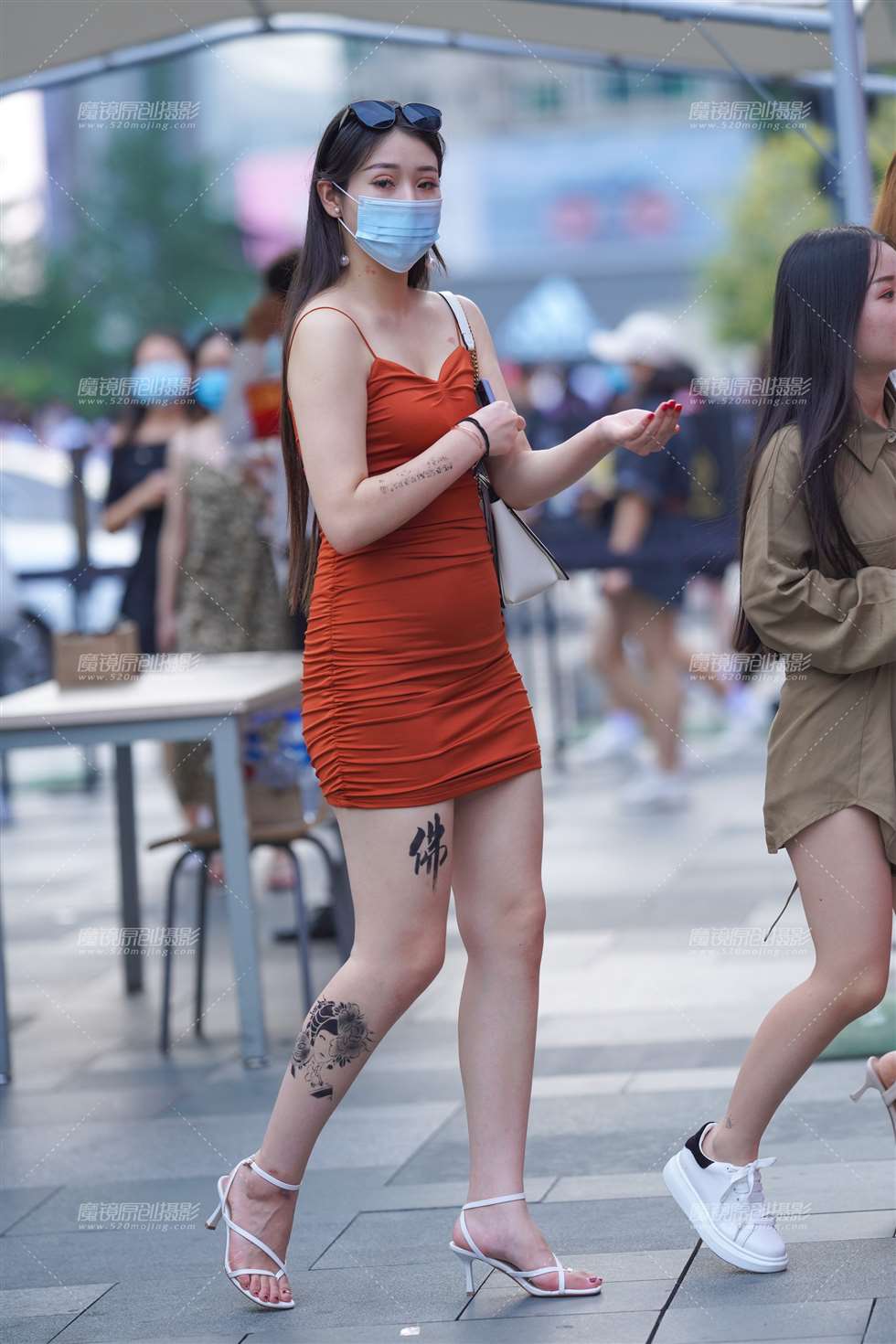 图片[4]-肉肉丰满的包臀裙美女 好喜欢-街拍流行馆