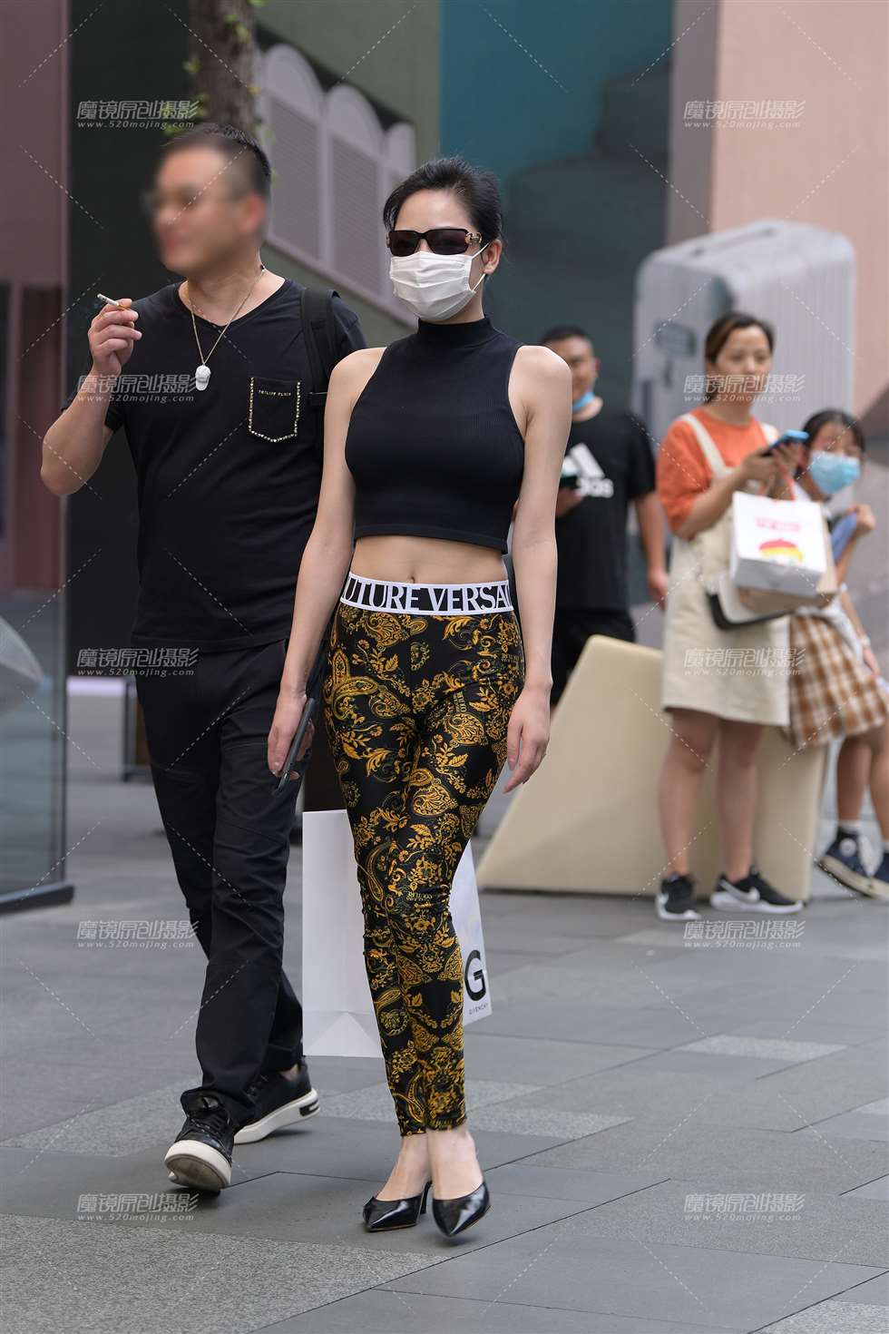 图片[3]-耀眼的紧身裤美**-街拍流行馆